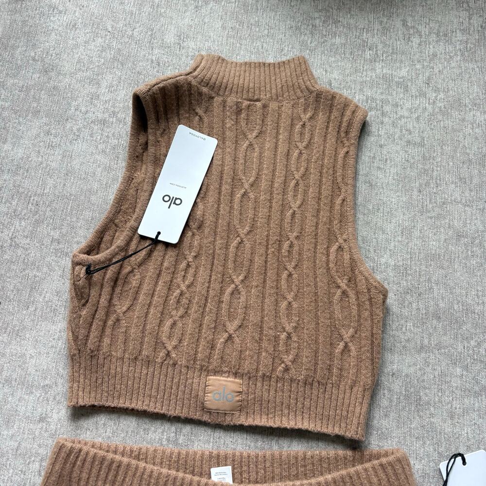 NWT Alo Yoga Winter Bliss Brown Cable Knit Crop Top and Matching Mini Skirt - Picture 5 of 5